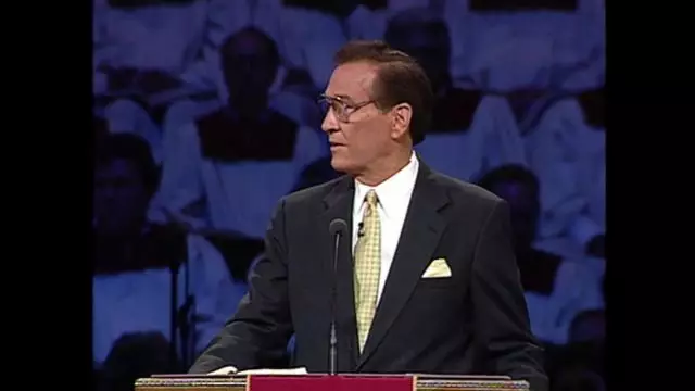 Adrian Rogers - The Second Mile