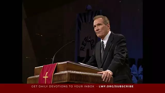Adrian Rogers - From The Palace To The Pit
